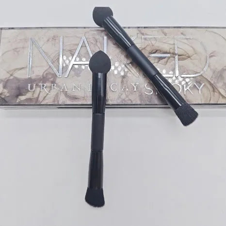 Double-headed miter sponge concealer brush with black wooden handle and artificial fibre bristles