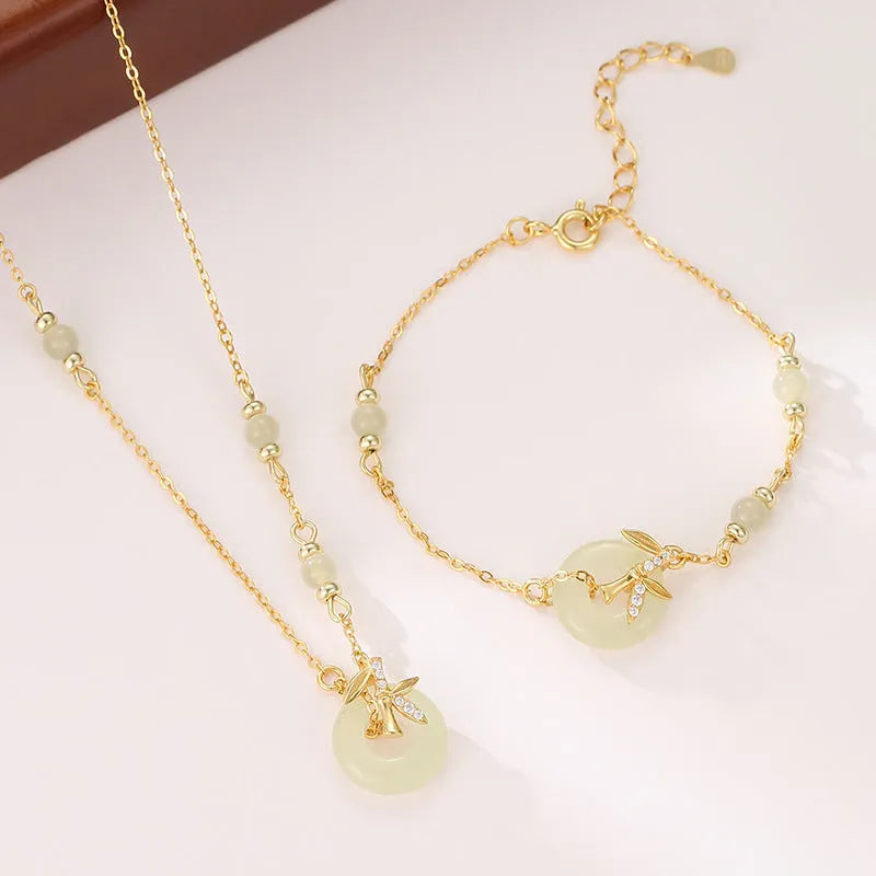 Women's Hetian Jade safety buckle bracelet in antique style with peace buckle design