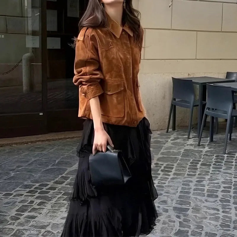 Women's street chic suede coat in brown colour with regular sleeves