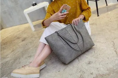European style simple fashion shoulder bag handbag in black or grey colour for spring and summer