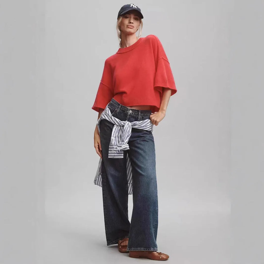 Red or white short T-shirt with exposed navel design in viscose fibre fabric
