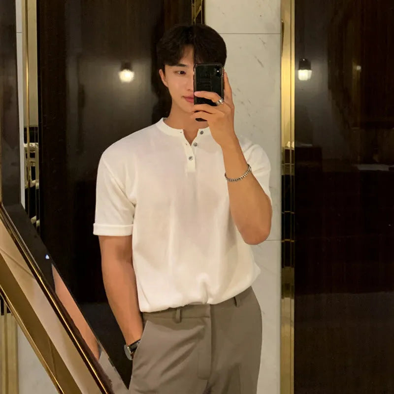 Men's short-sleeved ice silk knitted bottoming shirt in slim-fit style