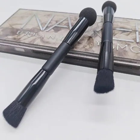 Double-headed miter sponge concealer brush with black wooden handle and artificial fibre bristles