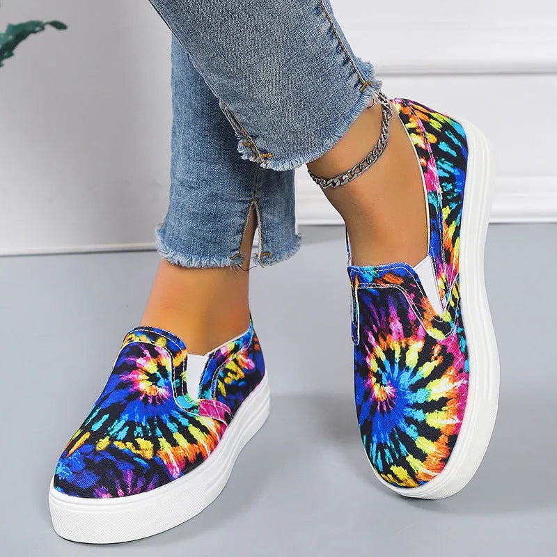 Women's casual low-top canvas shoes with flat rubber sole in blue, available in larger sizes up to UK 43.