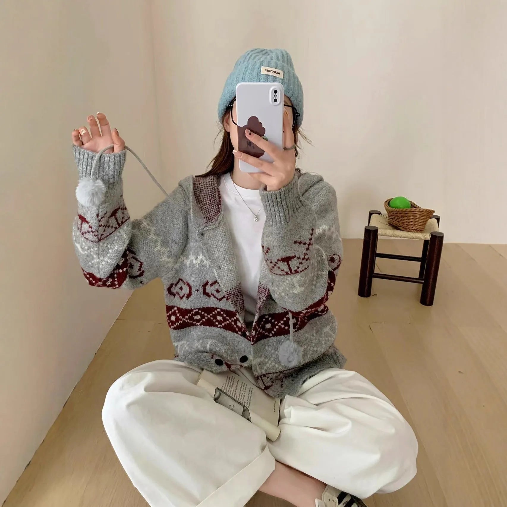 Geometric pattern loose brocade sweater coat for women in grey