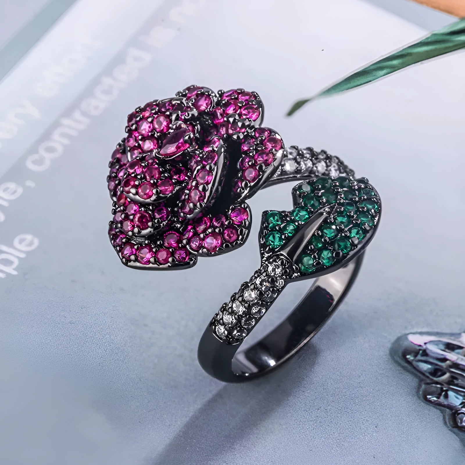 Gold-plated geometric black gold flower ring with simulated red corundum stone for women