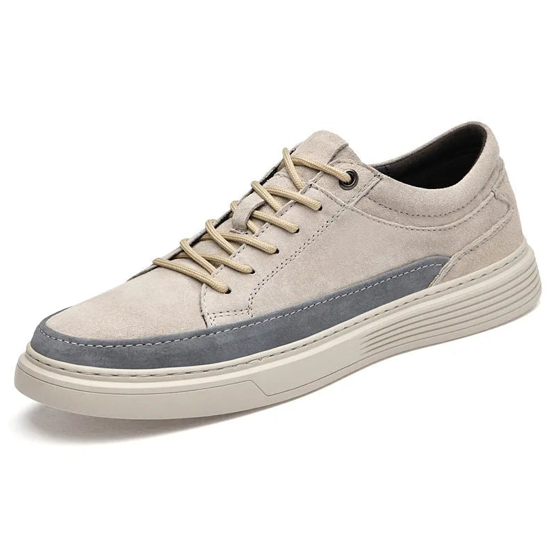 Men's grey casual skate shoes with pigskin upper and rubber sole lace-up design