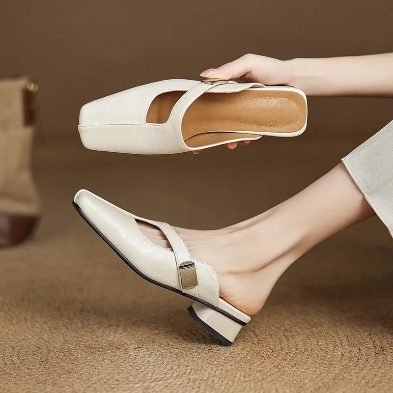British style square head leisure slippers in black colour with artificial PU upper and low heel design