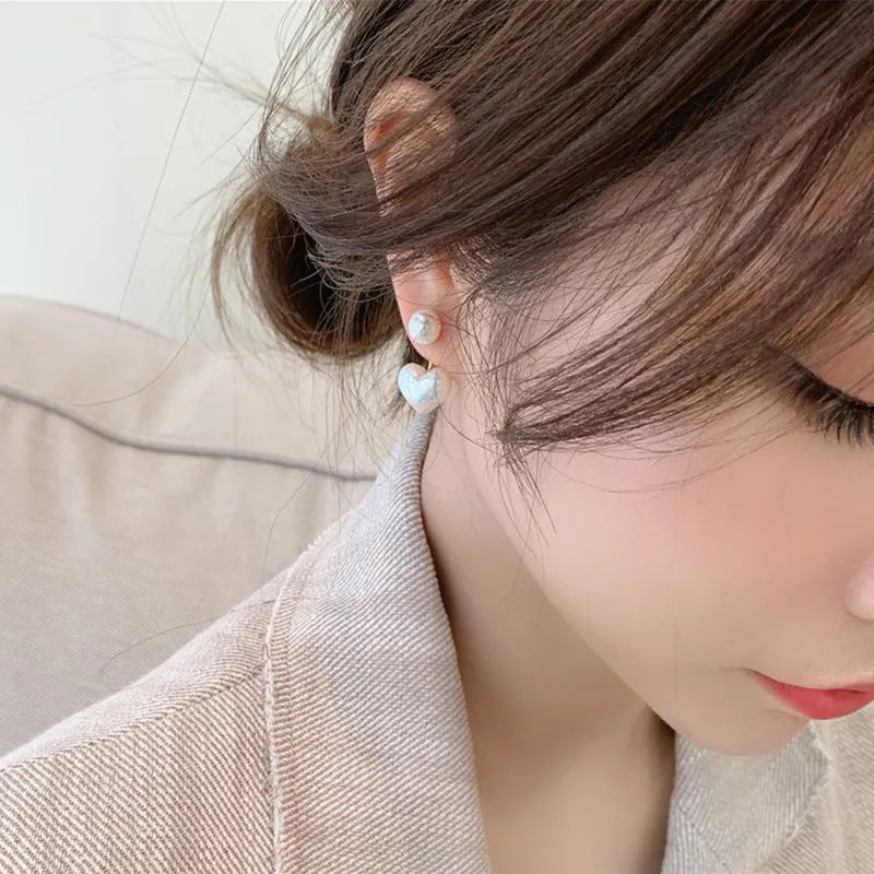 Heart-shaped pearl stud earrings with Korean design, alloy metal and artificial gemstone details