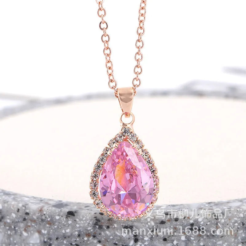 Rose gold geometric water drop pendant necklace with rhinestone inlay