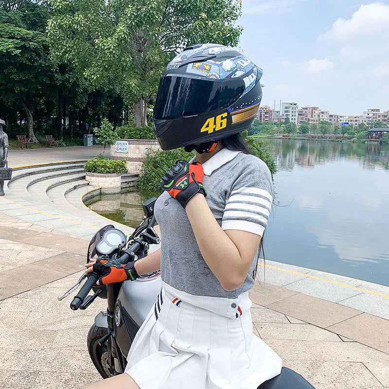 ABS motorcycle helmet in Dragon colour showing full-face design with sizes ranging from small to 3XL
