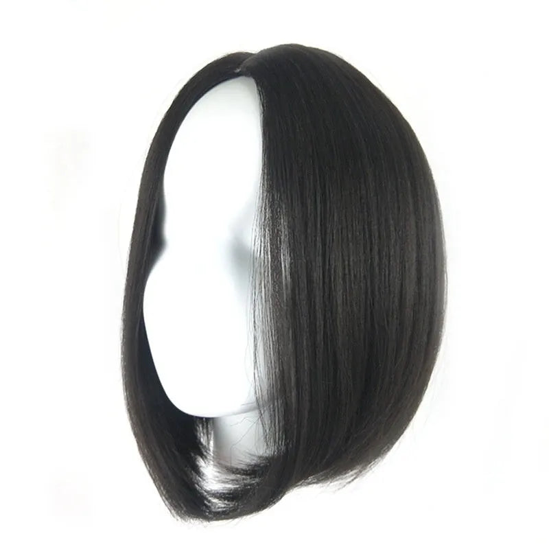 Short bob wig for women in black with starfish pendant and glass beads