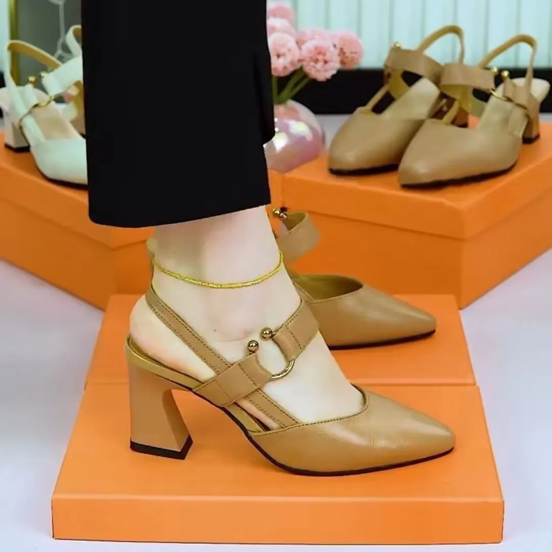 Women's closed toe sandals in pigskin leather with chunky block heel and oversleeve fastening