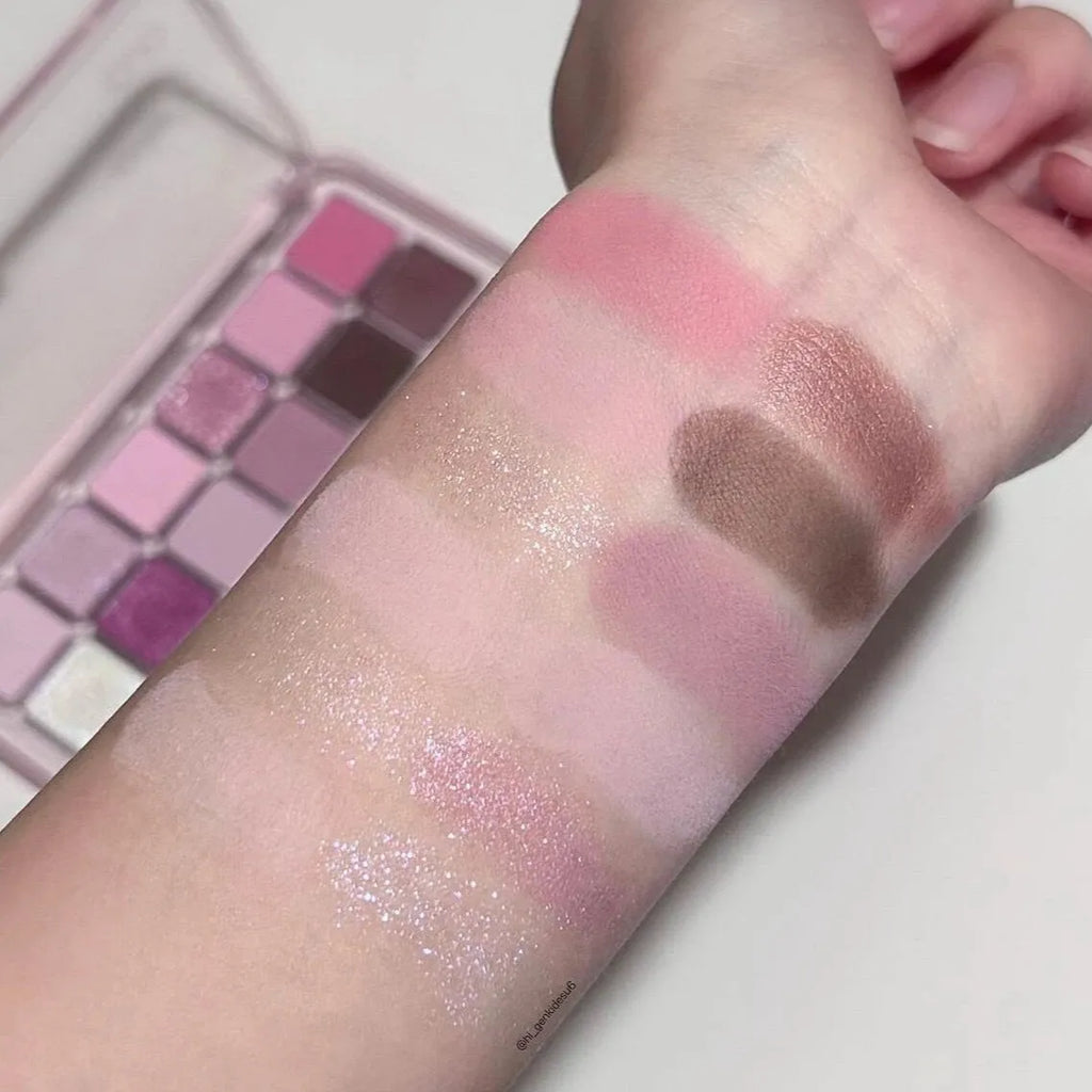 Creative Home 12-colour eye shadow palette showing Peach Apple and Cherry Plum shade options