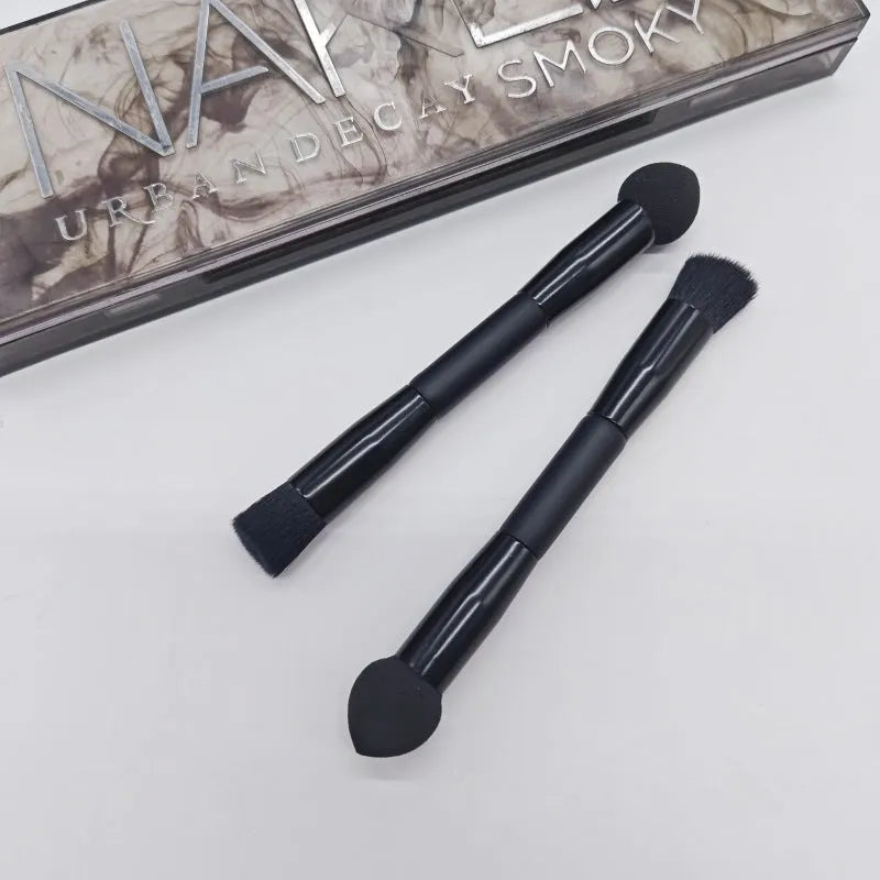 Double-headed miter sponge concealer brush with black wooden handle and artificial fibre bristles