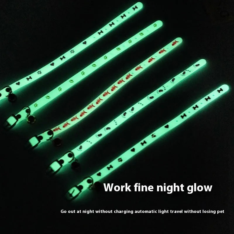 Cat luminous collar with night illumination, adjustable 29cm silicone chain and metal bell