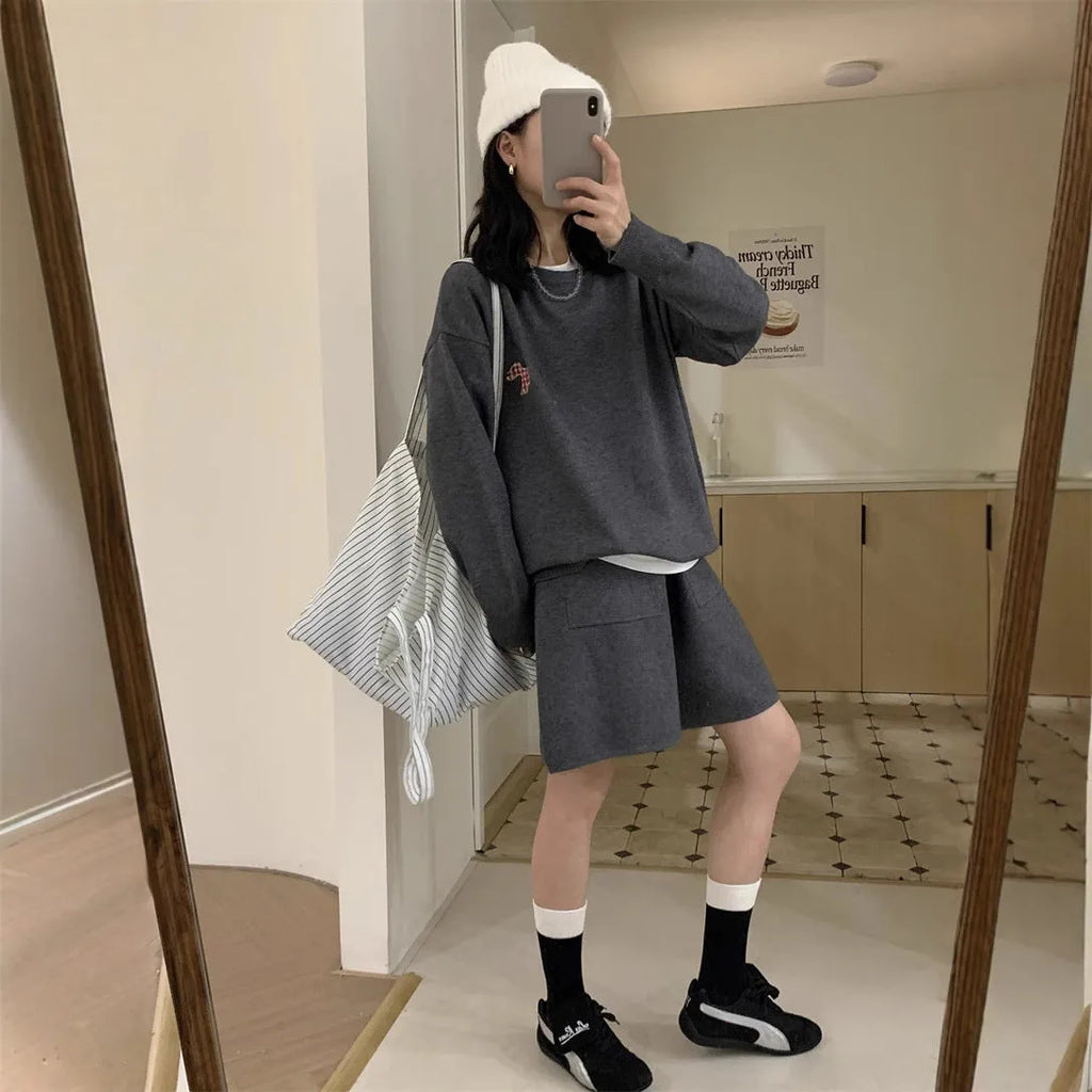 Women's casual knitted sweater shorts suit with animal embroidery in imitation cashmere fabric