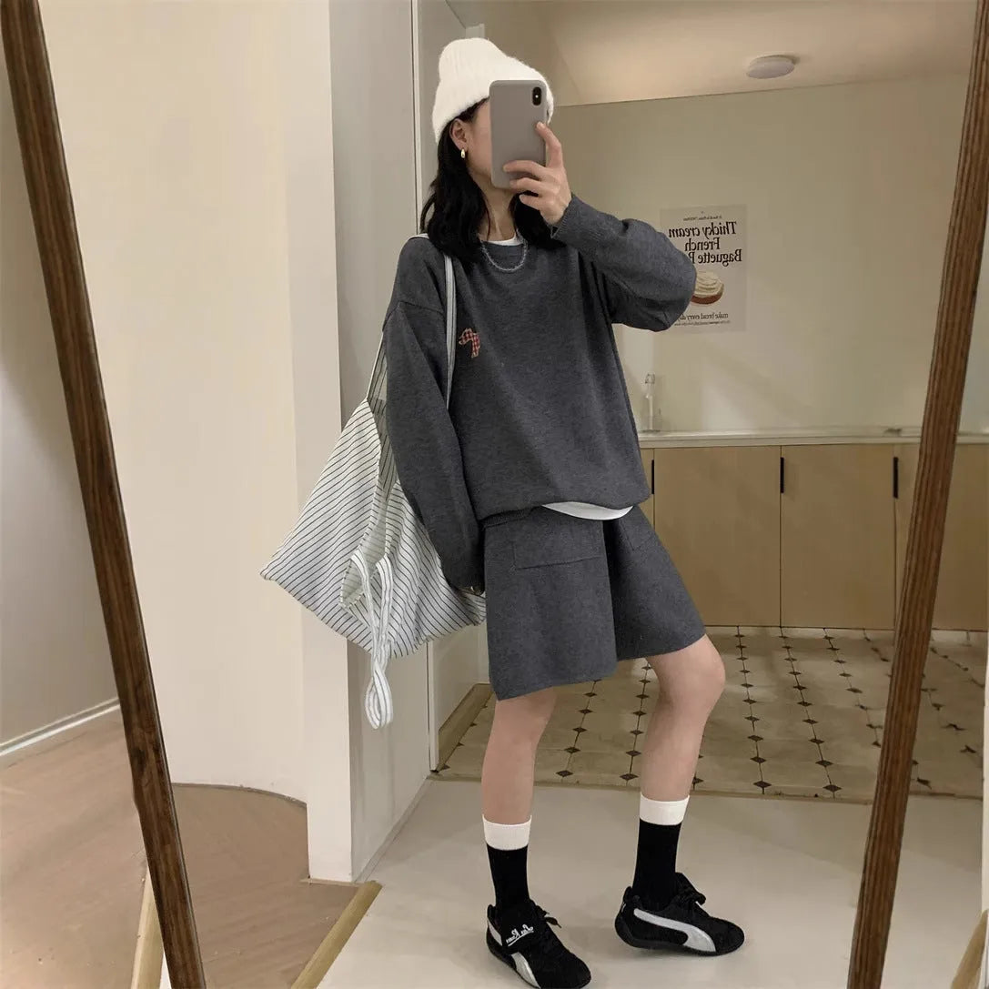 Women's casual knitted sweater shorts suit with animal embroidery in imitation cashmere fabric