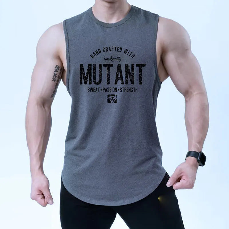 Men's loose-fitting sleeveless training waistcoat in polyester fabric for gym workouts