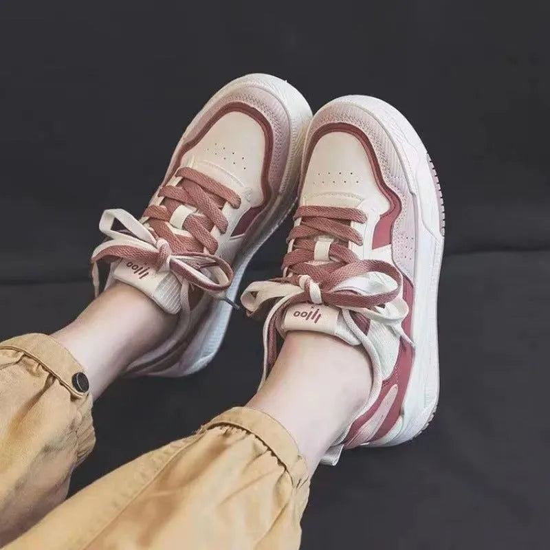 Women's beige and pink low-top sneakers with rubber sole and height-increasing design