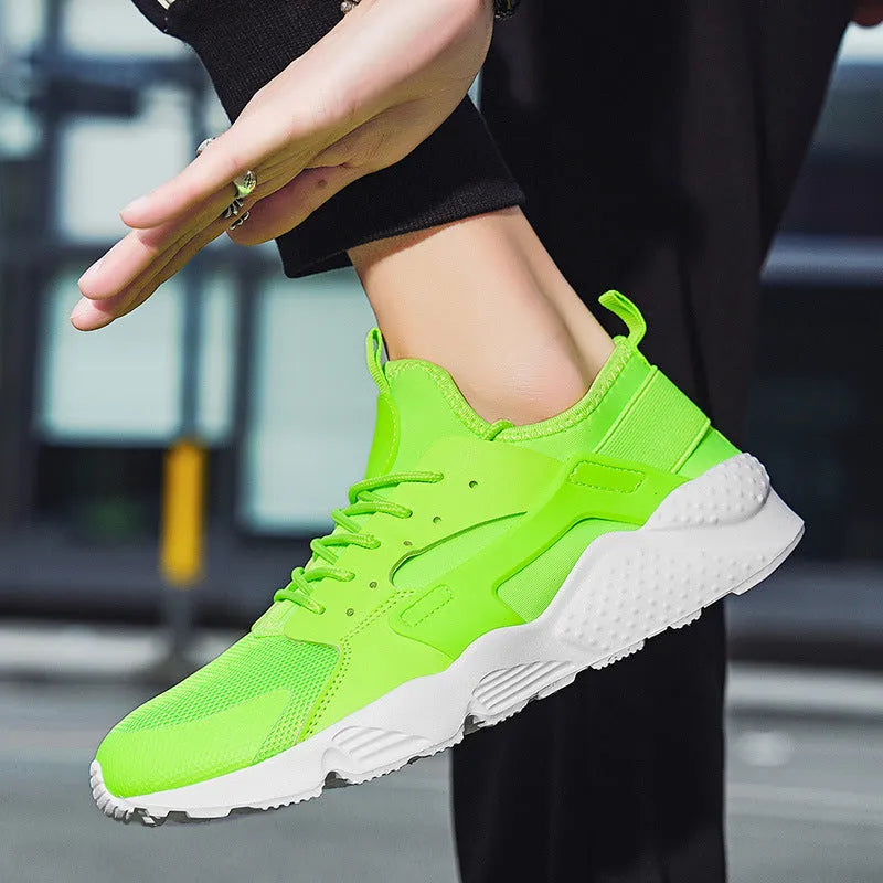 Men's mesh casual low-top shoes with lace-up front and MD sole in fluorescent colours