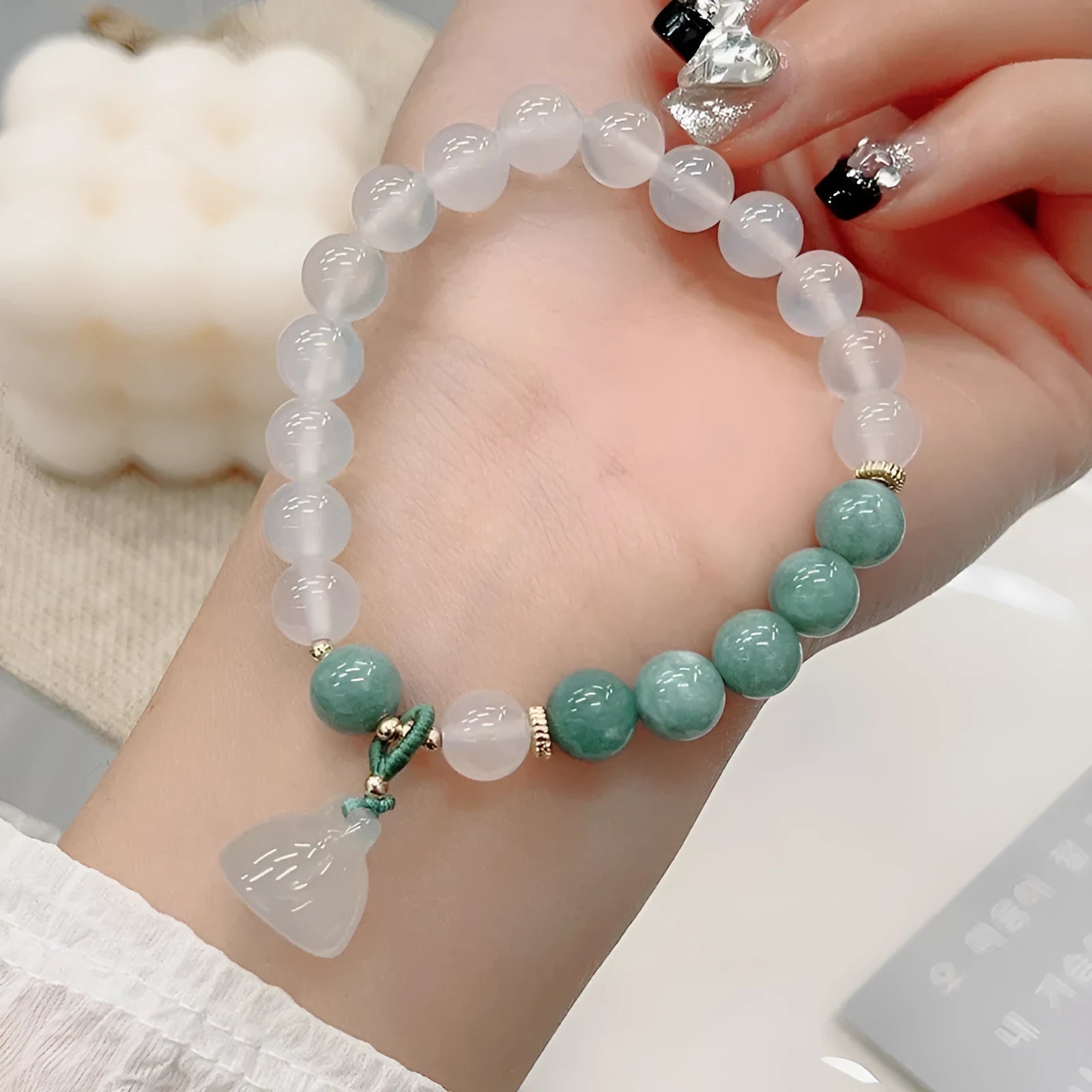 Women's retro Chinese style lotus seedpod bracelet in Burmese jade agate with manual craftsmanship