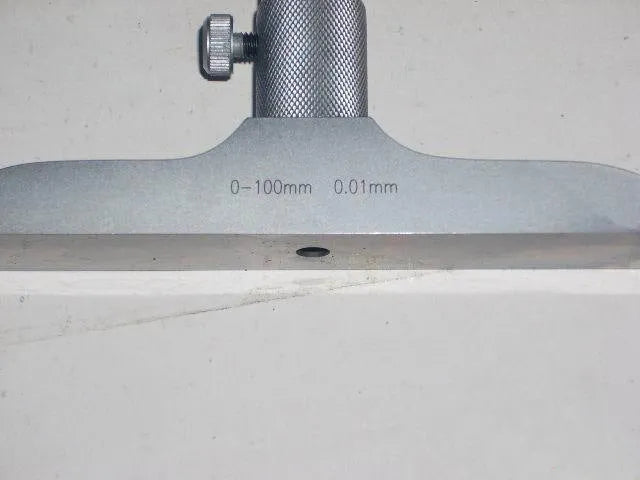 Depth micrometer measuring tool with 0-100 mm range and 0.01 μm resolution
