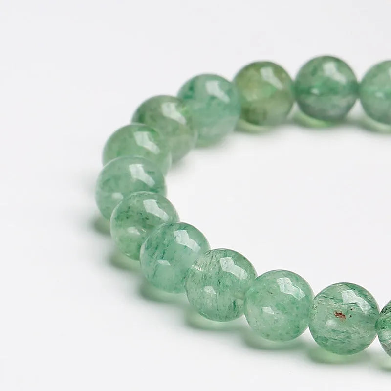 Green strawberry quartz hand-woven bracelet with 7.5mm stones and geometric Chinese patterns