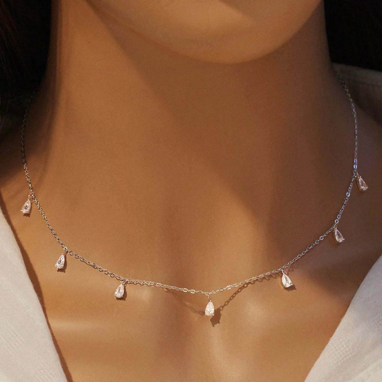 925 sterling silver necklace with triangular drop-shaped artificial zircon pendant on adjustable O-chain