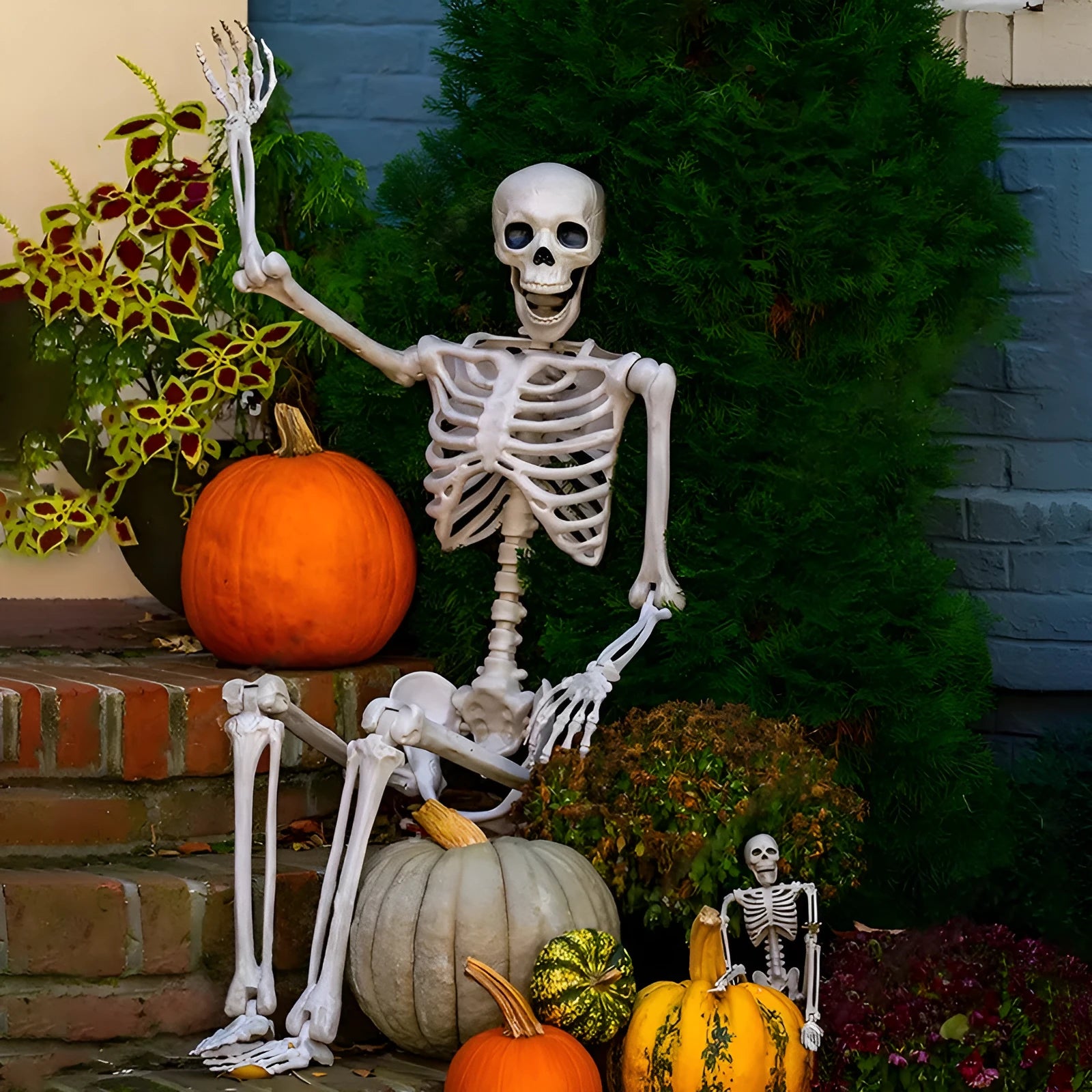 90cm tall movable joint plastic skeleton Halloween decoration prop posed standing