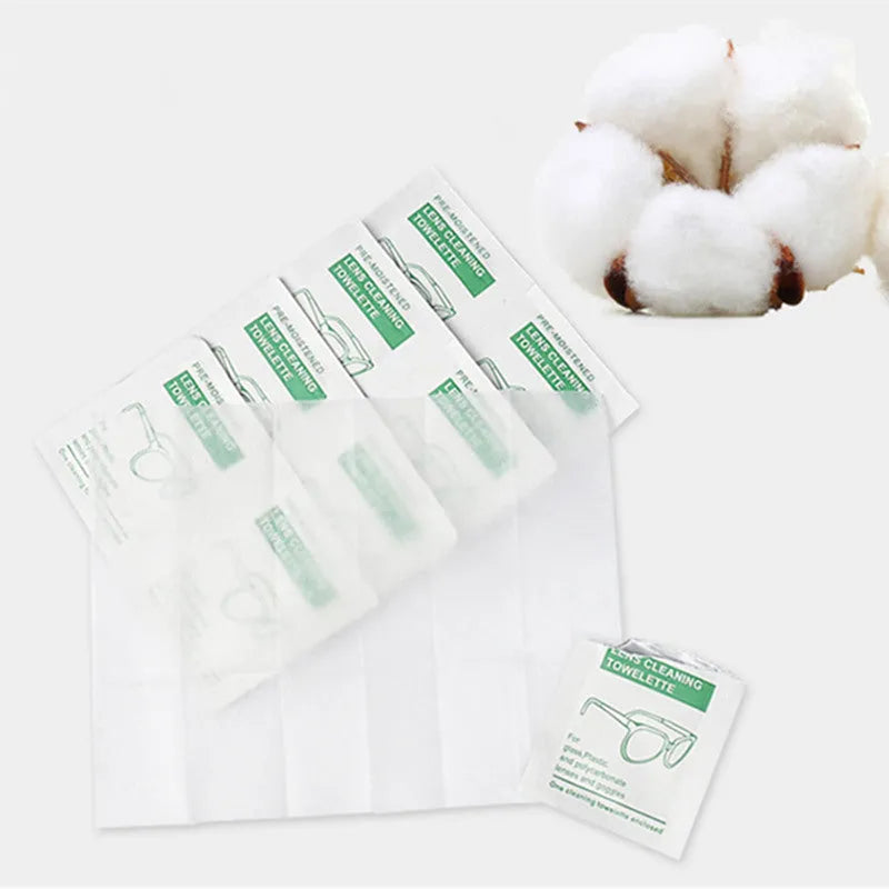 Pack of 100 individually sealed white lens cleaning wipes for glasses and screens