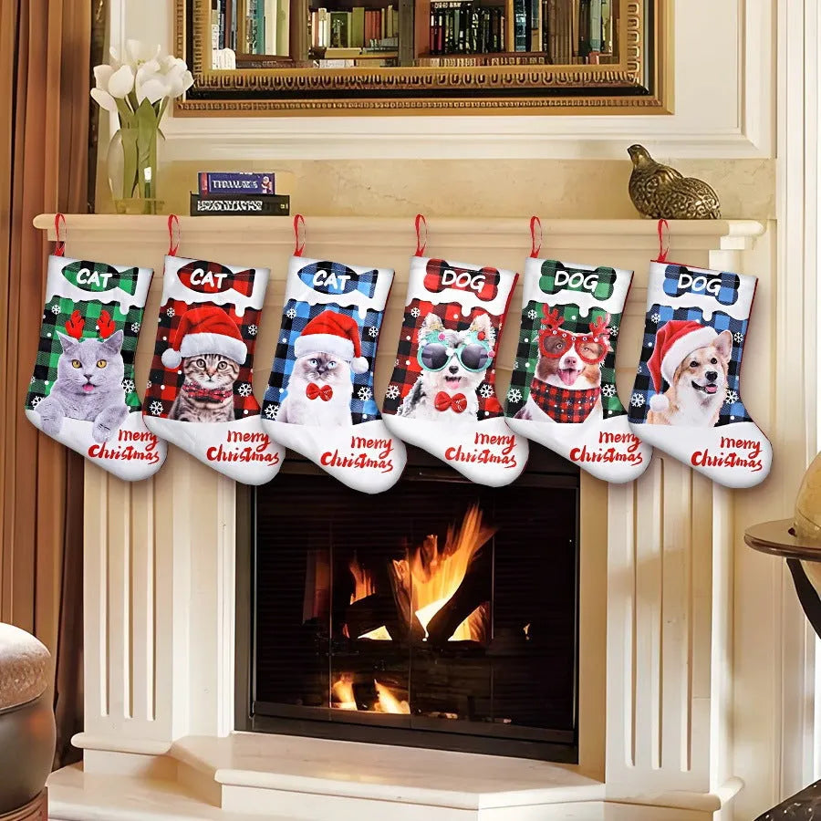 Cloth Christmas wall hanging decoration with printed puppy and cat designs in plaid patterns