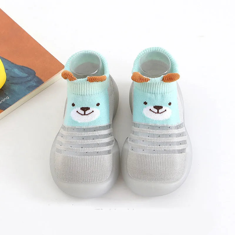 Baby toddler shoes in blue with cotton spandex upper and rubber sole, size 13.5cm