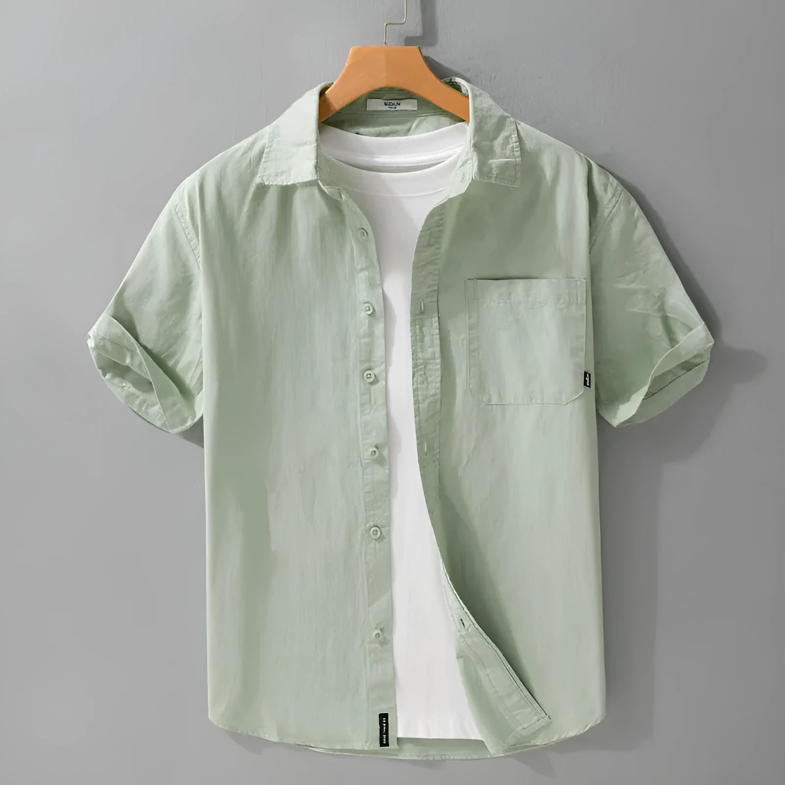 Mens casual cotton short sleeve shirt in loose cardigan style for summer wear