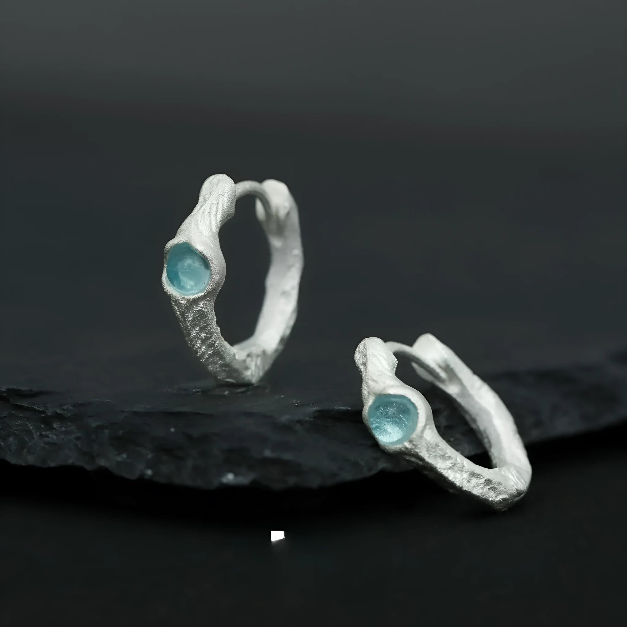 Geometric burnt silver 925 silver ear clip for women with round design elements