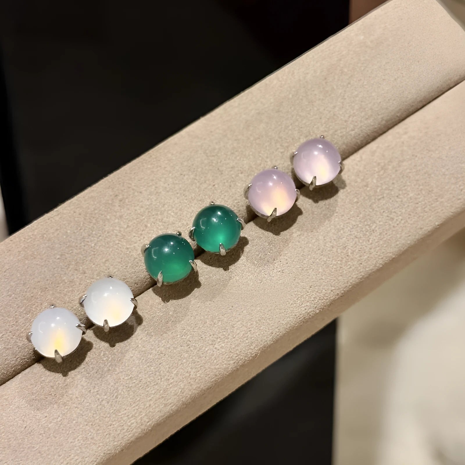 Round egg surface chalcedony stud earrings with Chinese retro design and four-claw copper setting