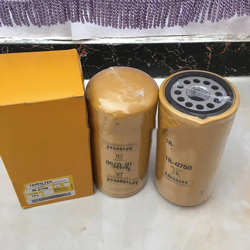 Fuel filter element with specification code 1R-0750 for diesel fuel systems