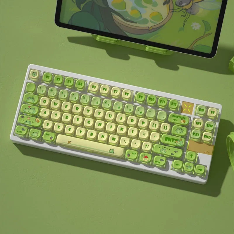 Spy round frog four-sided transparent pudding keycap set with PBT+PC material and translucent characters on a mechanical keyboard
