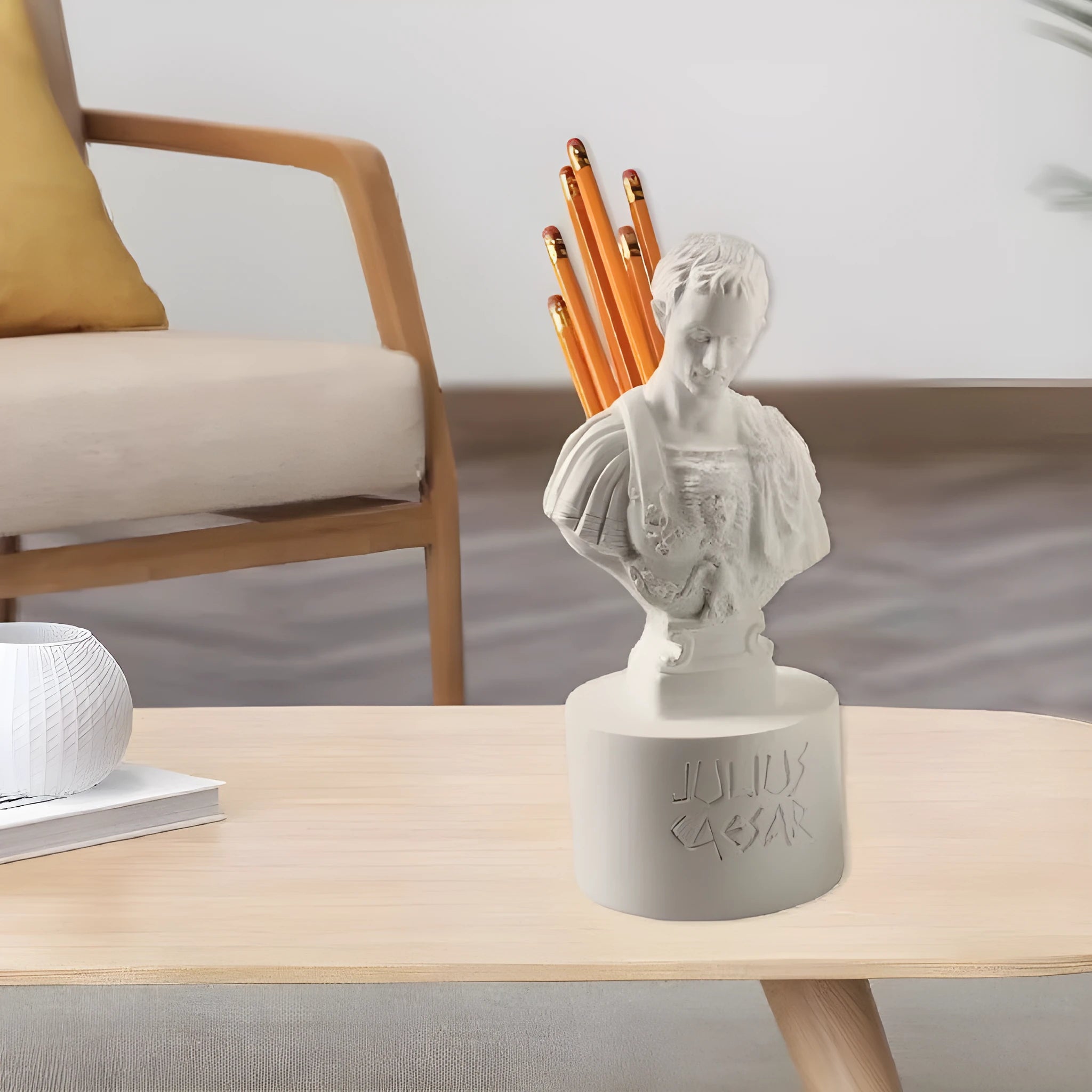 White American creative character design synthetic resin pen holder for desk organisation