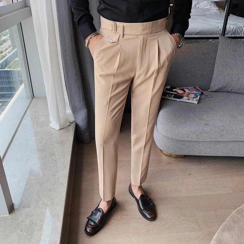 Straight-leg casual trousers in solid colours with waist size options
