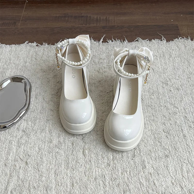 Women's sweet style Mary Jane shoes with chunky heel and round toe in black and beige colour options
