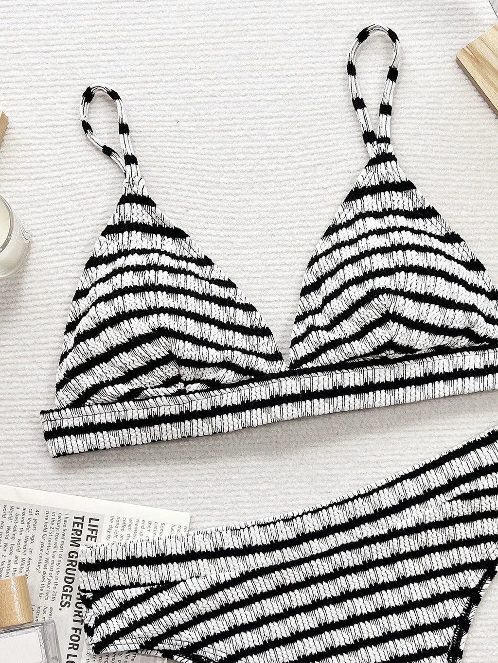 Women's black and white contrast colour bikini with spandex lining, briefs style, solid colour