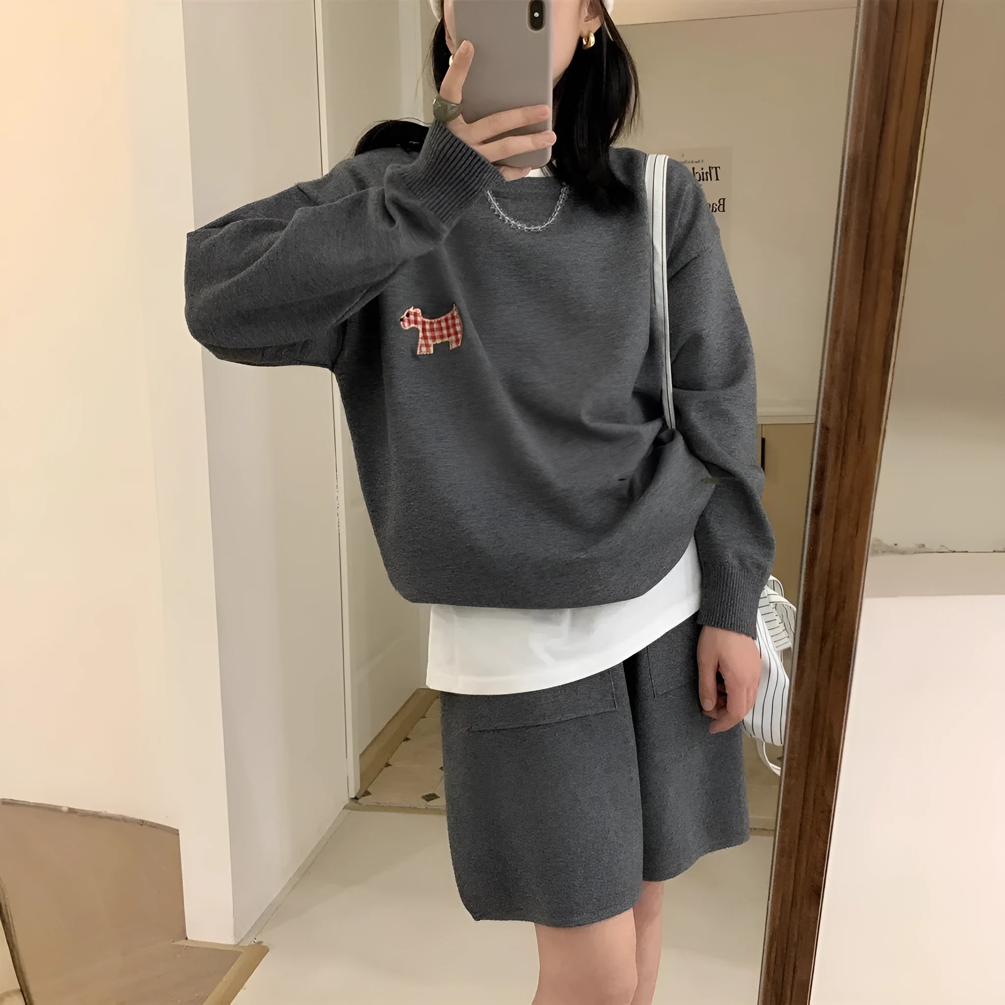 Women's casual knitted sweater shorts suit with animal embroidery in imitation cashmere fabric