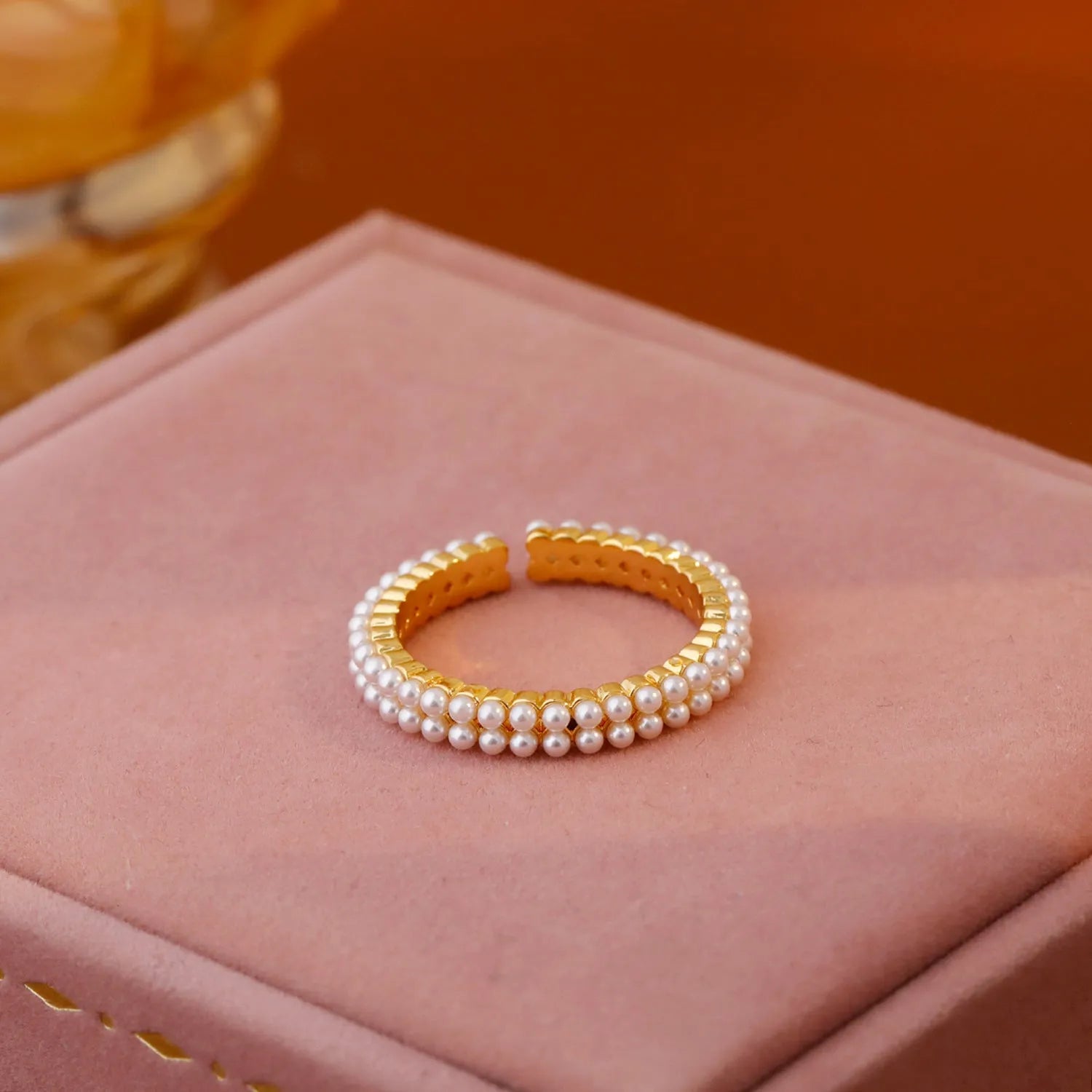 Gold geometric open mouth pearl ring for women with round elements and electroplated finish