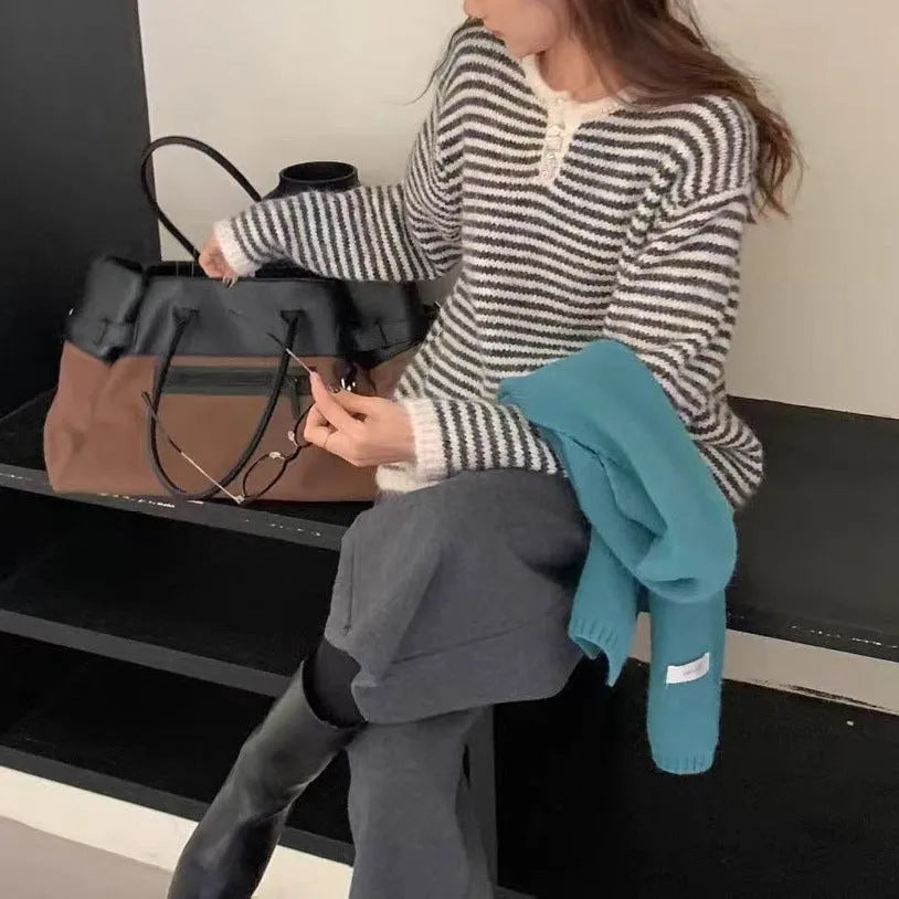 Blue striped cashmere sweater with retro design and loose fit for women