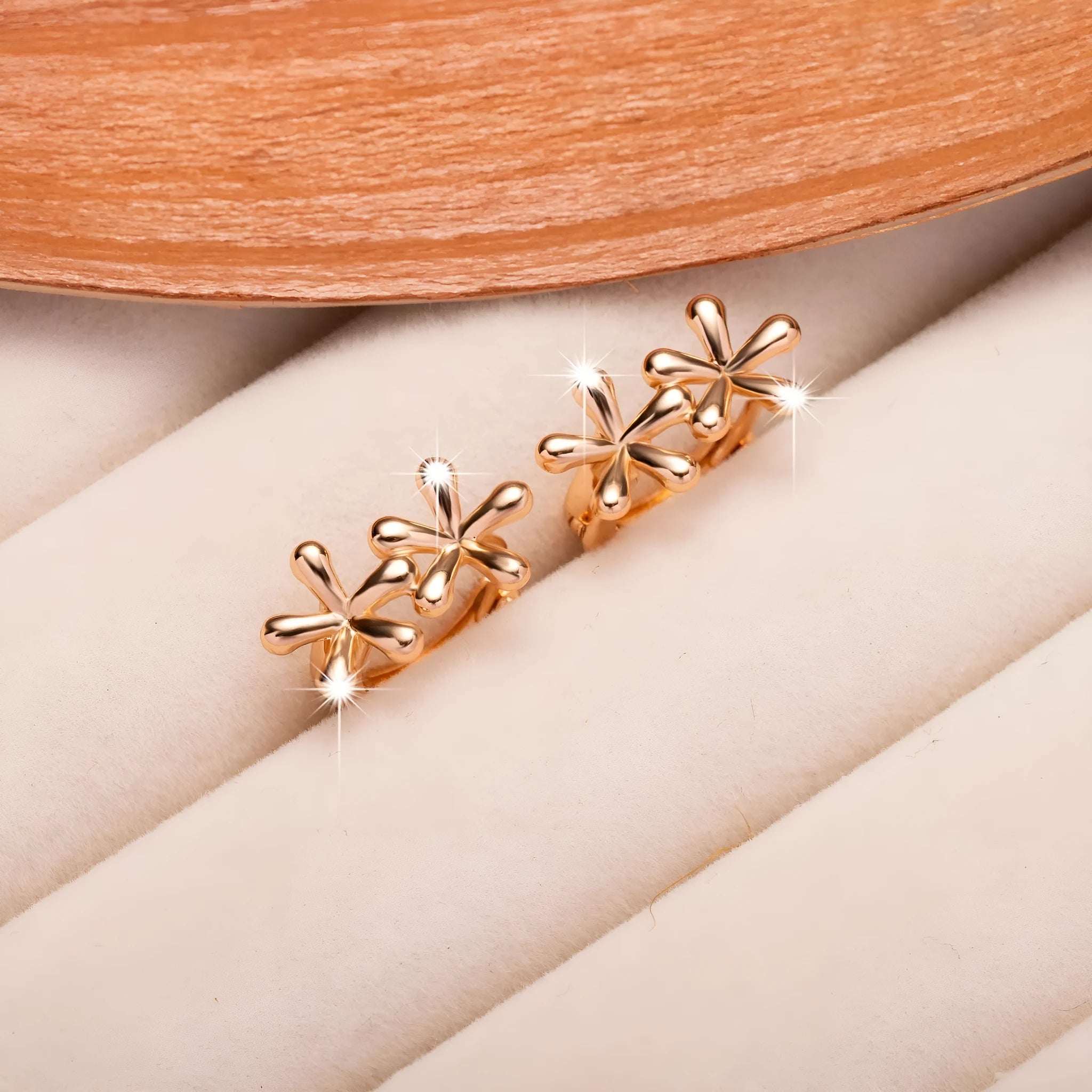 Rose gold circular waterdrop flower earrings with a fresh, sweet style for women.