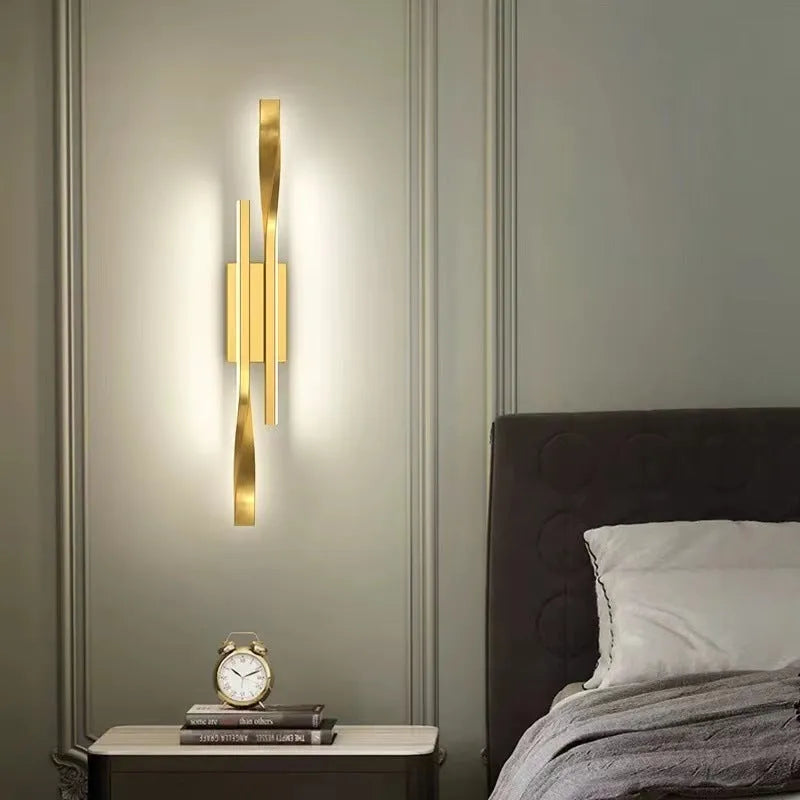 Nordic style 42cm wall lamp in black or gold with three colour light settings