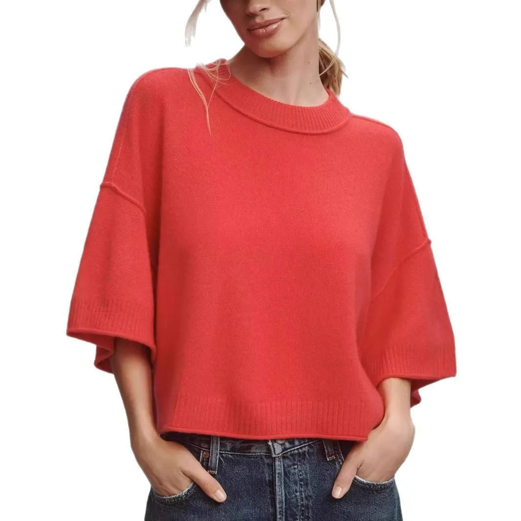 Red or white short T-shirt with exposed navel design in viscose fibre fabric