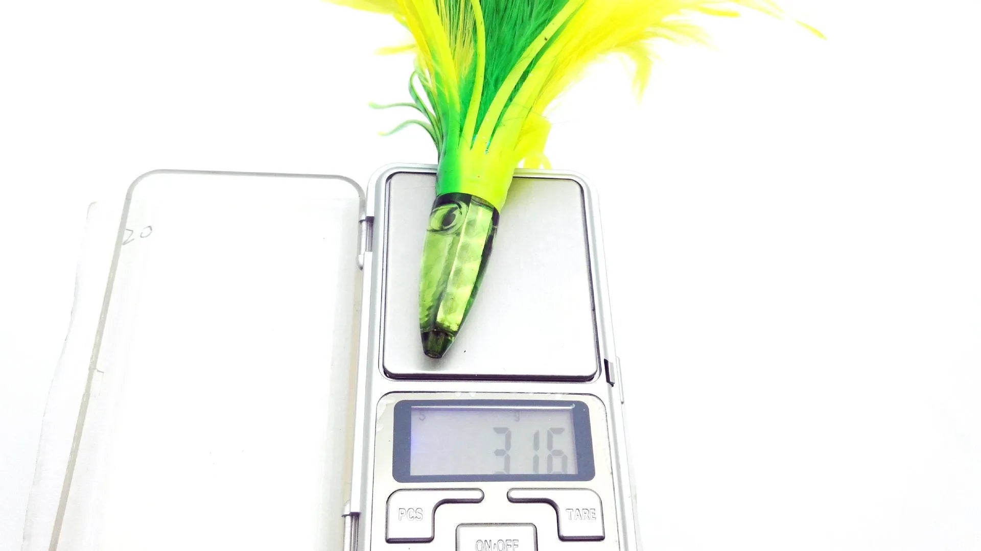 Acrylic sea fishing lure with resin fish head, feathered dress, and octopus headband, 14cm 32g