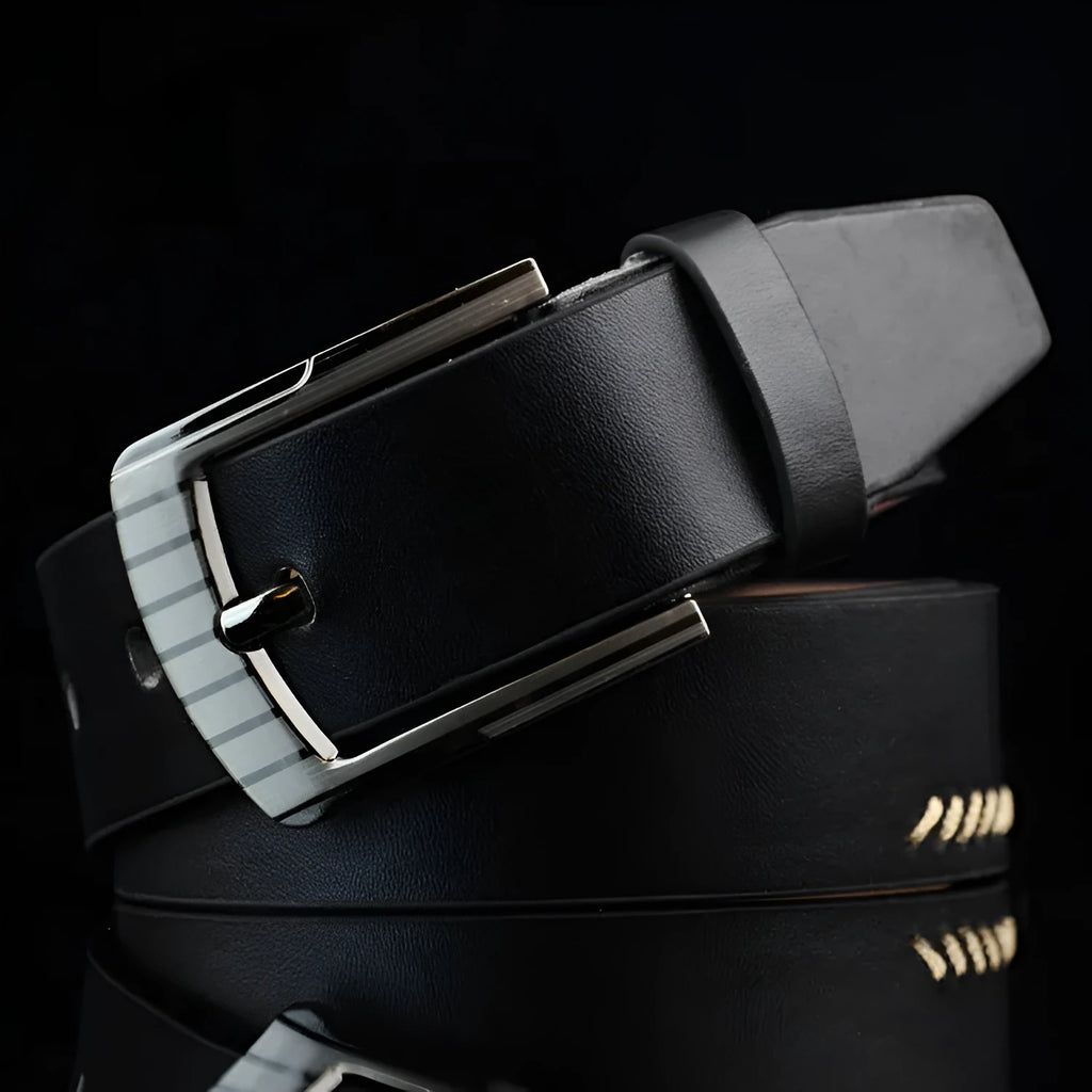 Men's retro pattern pin buckle belt in black colour with alloy buckle